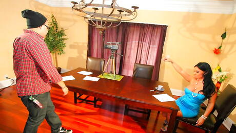 Inviting british milf Kerry Louise suck huge rod and take it in vagina 