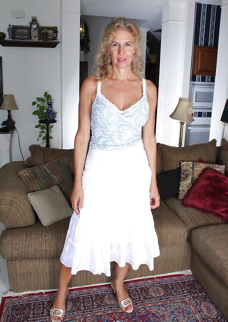 Stunning british aged Cally Jo showing big boobies and jerking off 